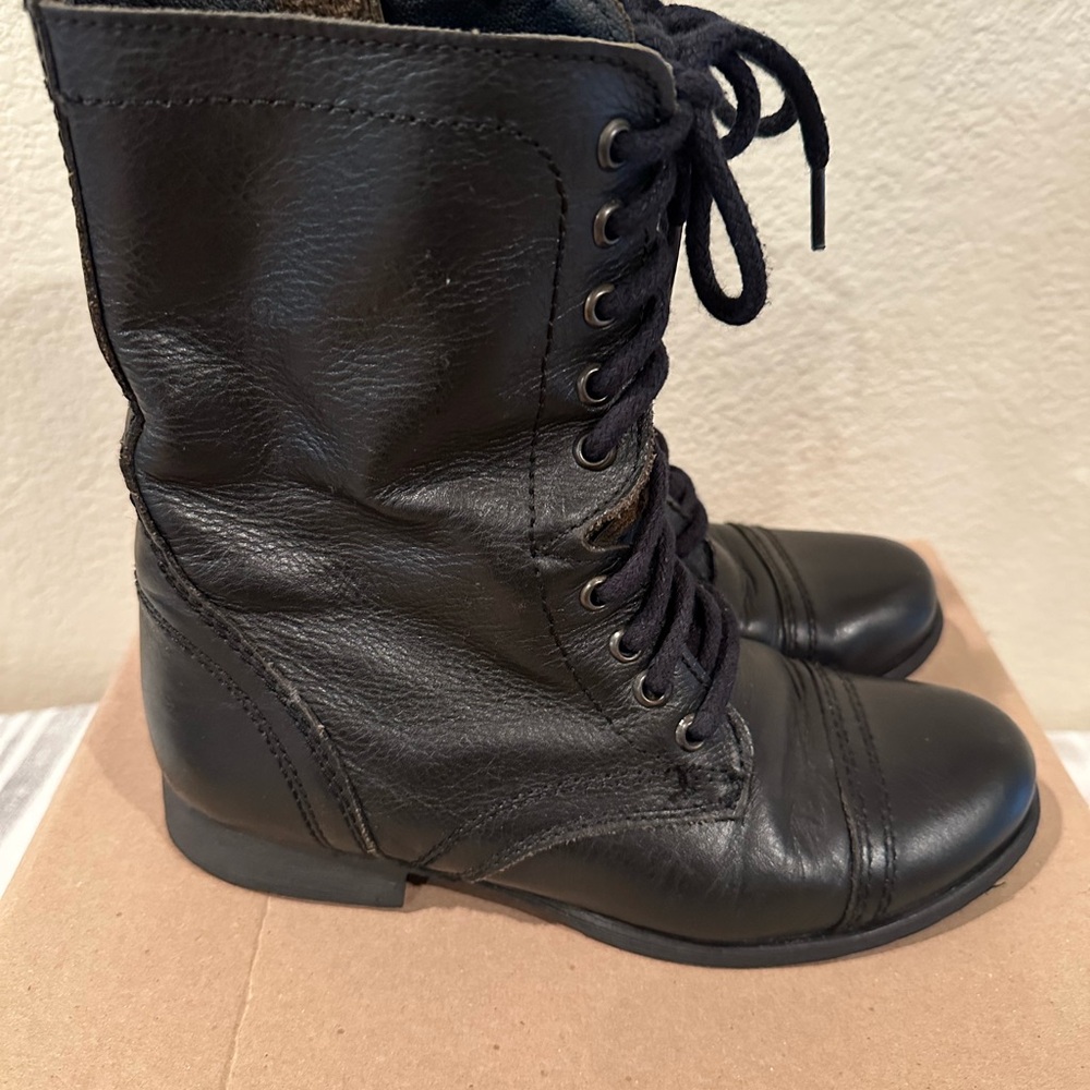 Steve Madden Black Lace-Up Troopa Boots